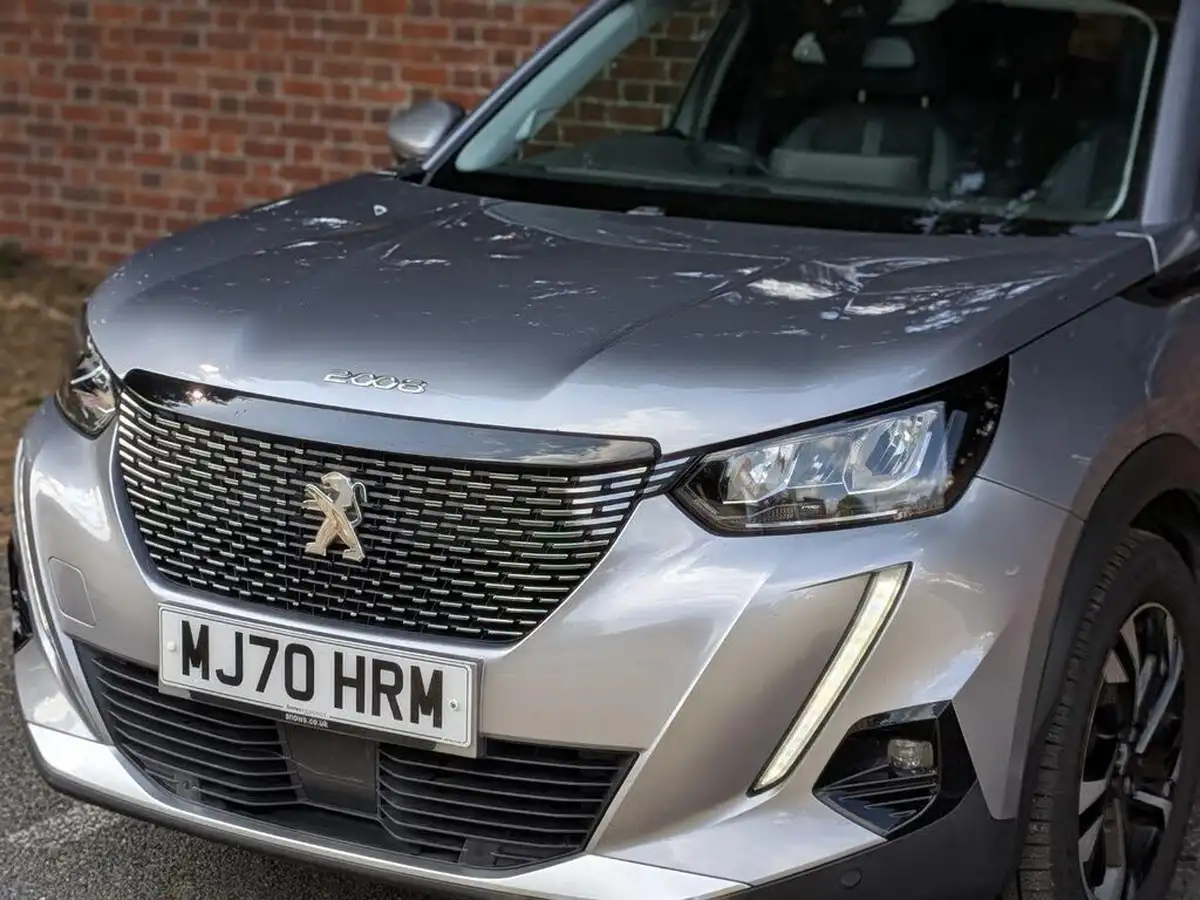 2020-peugeot-2008-suv-12-puretech-allure-100bhp-big-14