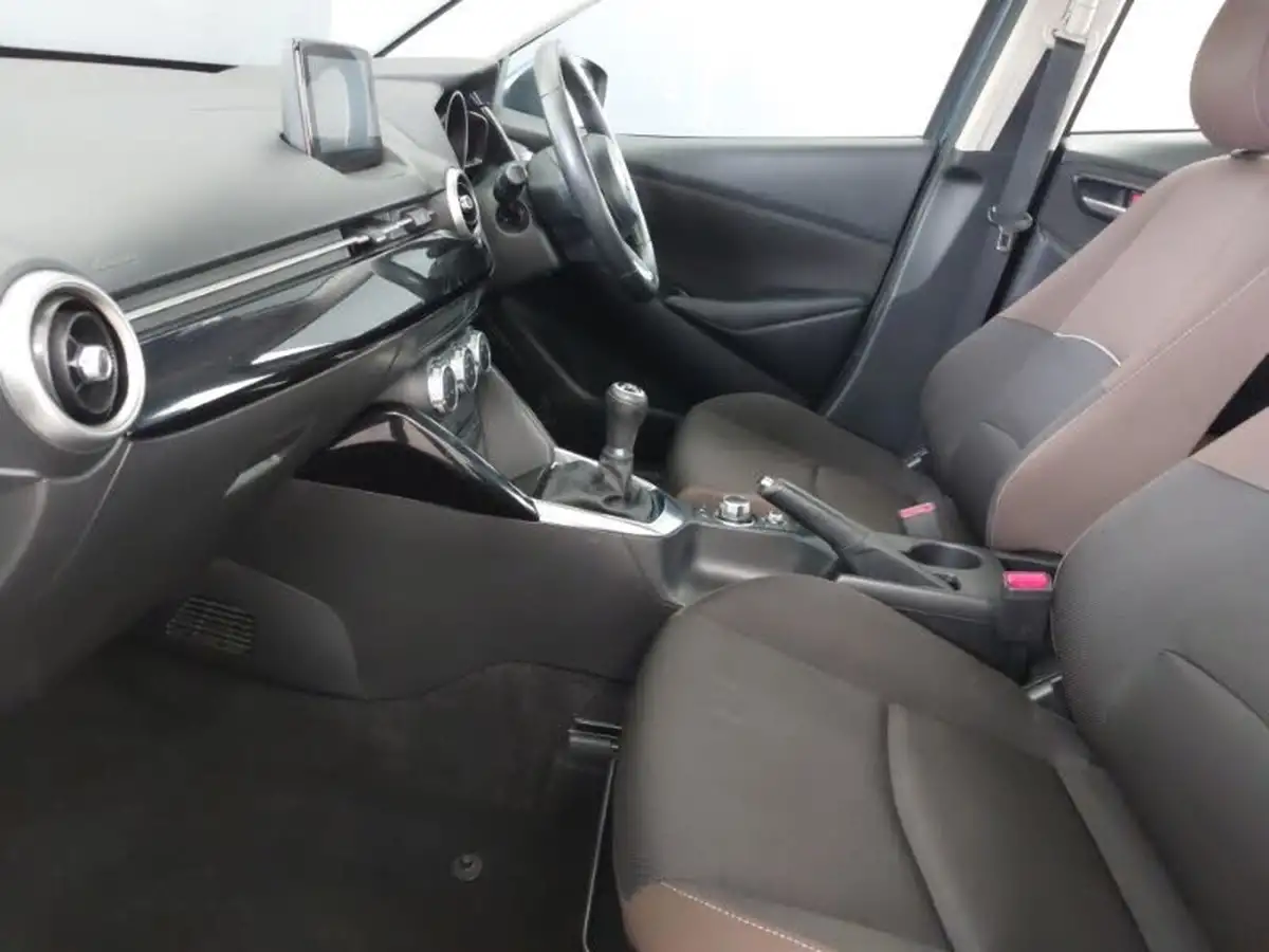 2020-mazda-mazda2-15-skyactiv-g-se-l-nav-big-4