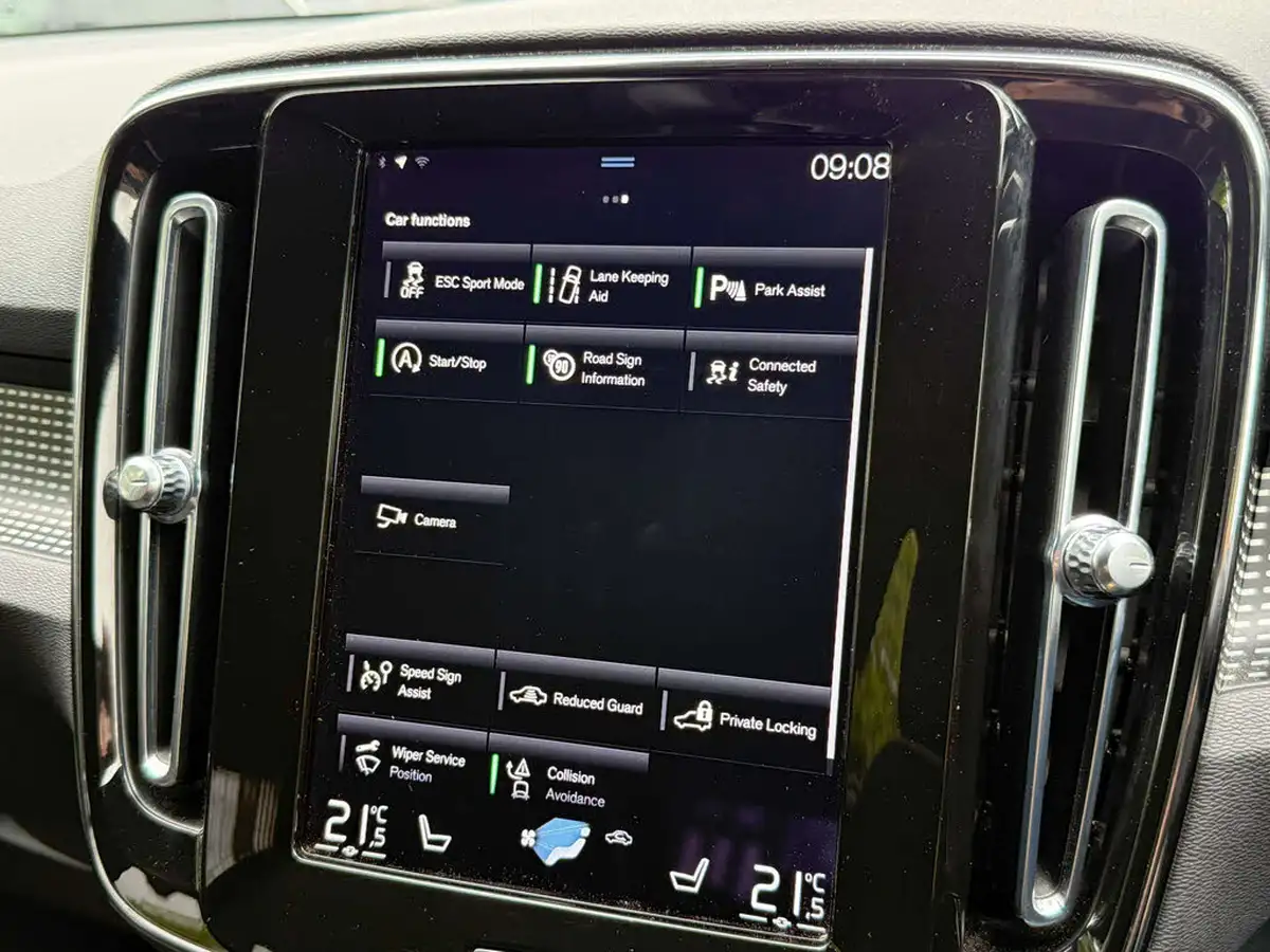 2020-volvo-xc40-15-t3-r-design-geartronic-big-11