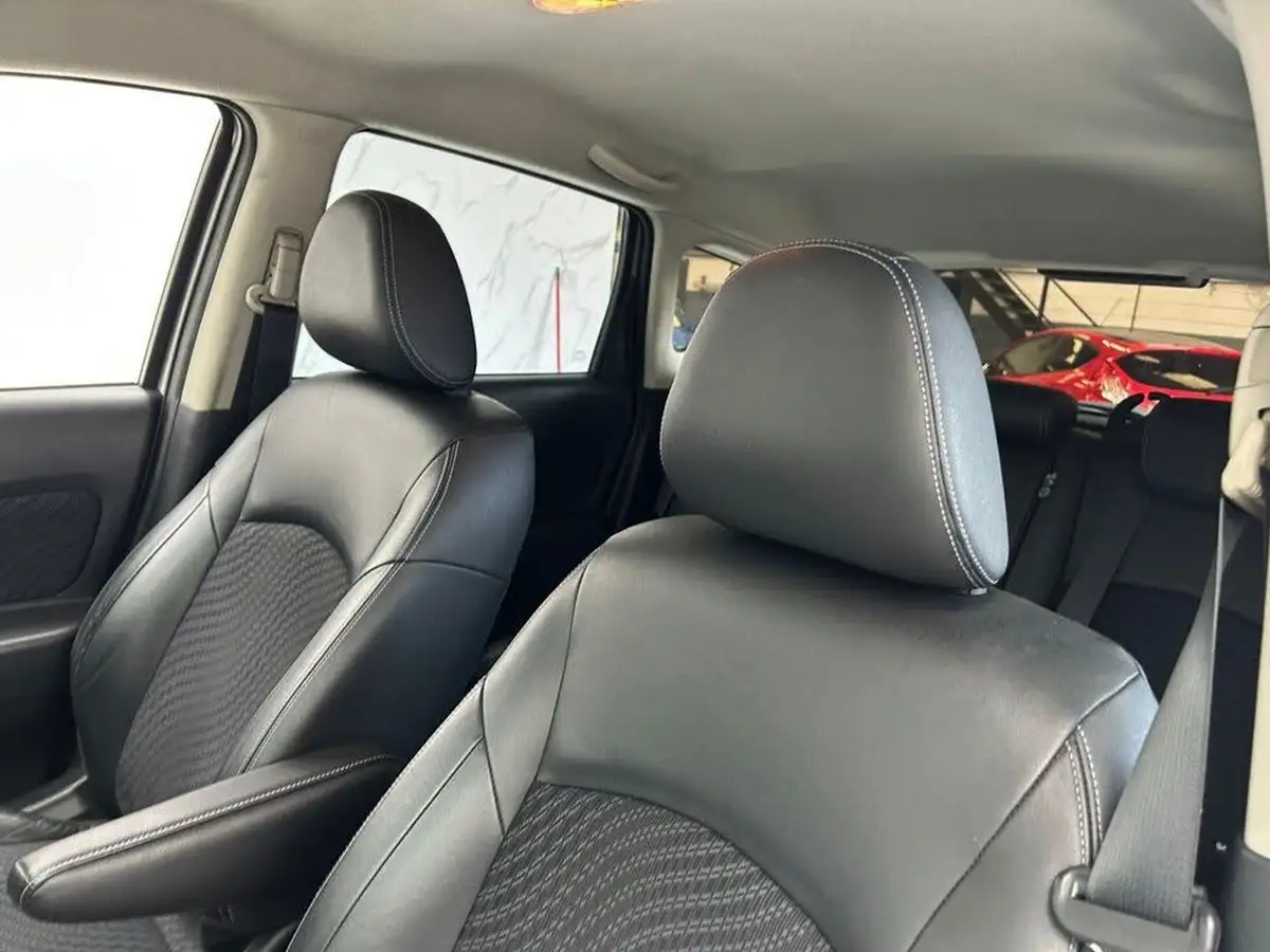 2014-nissan-note-12-tekna-big-11