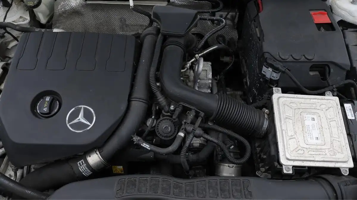 2018-mercedes-benz-a-class-13-a200-amg-line-premiumss-hatchback-5d-7g-dct-big-19