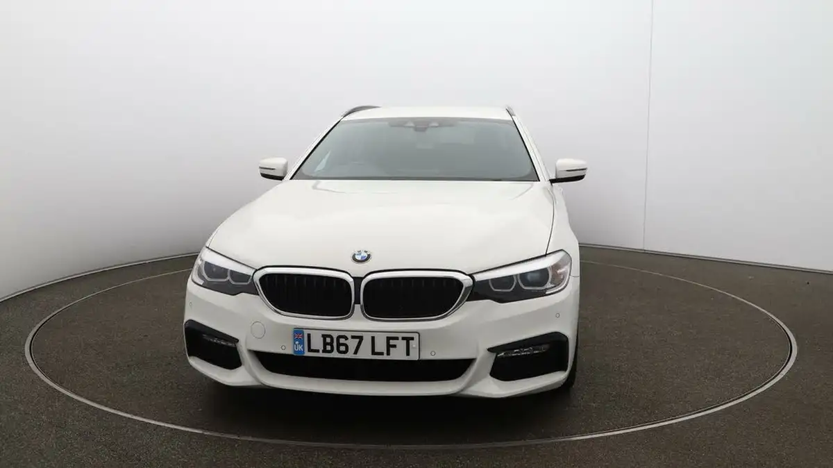 2017-bmw-5-series-20td-520d-m-sport-touring-5d-big-33