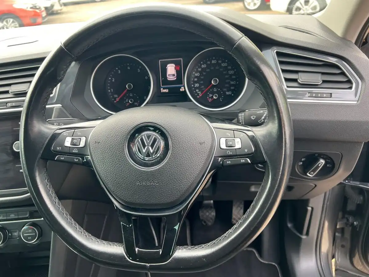 2018-volkswagen-tiguan-14-tsi-se-navigation-125ps-ss-big-14