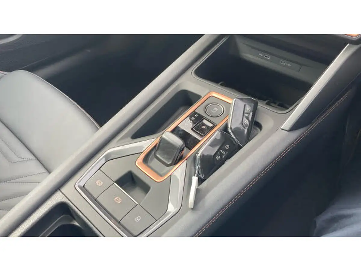 2025-cupra-leon-nf-15-e-hybrid-vz2-hatchback-big-69