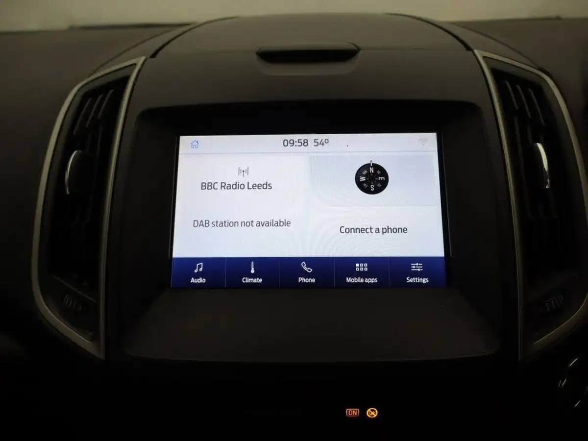 2020-ford-galaxy-20-zetec-big-19