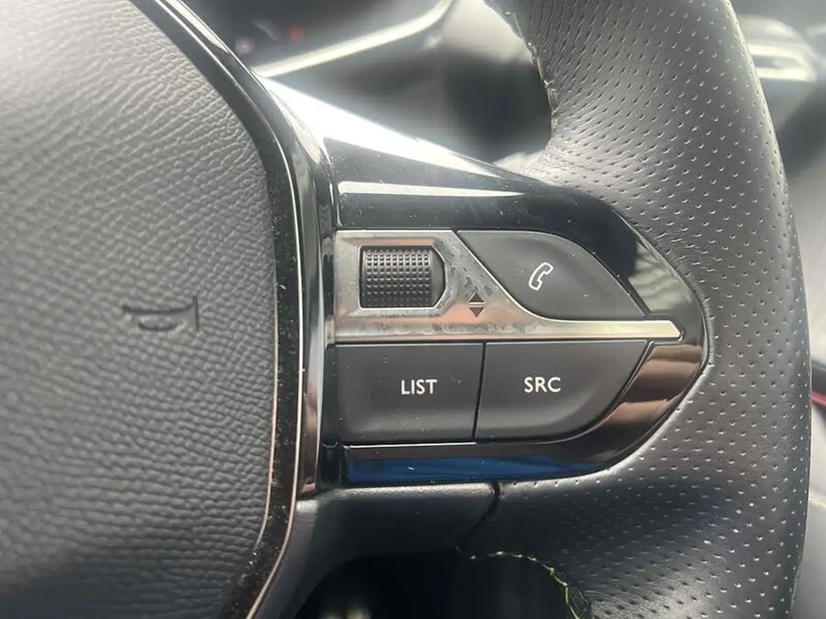 2021-peugeot-208-e-gt-50kwh-big-34