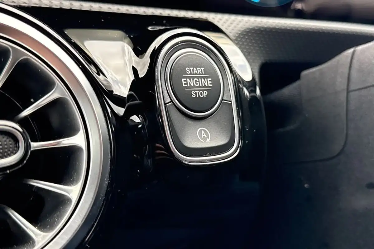 2023-mercedes-benz-a-class-13-a180-amg-line-executive-hatchback-5d-7g-dct-big-32
