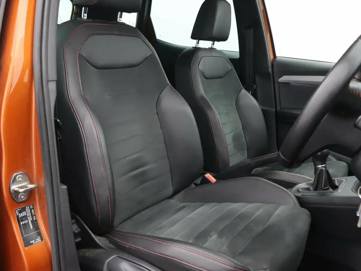 2019-seat-arona-10-tsi-fr-sport-ss-big-13