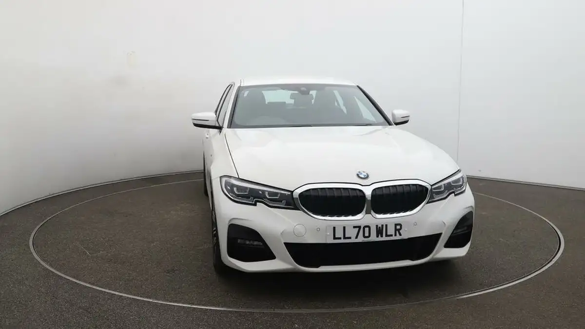 2020-bmw-3-series-20-330e-m-sport-saloon-4d-big-33