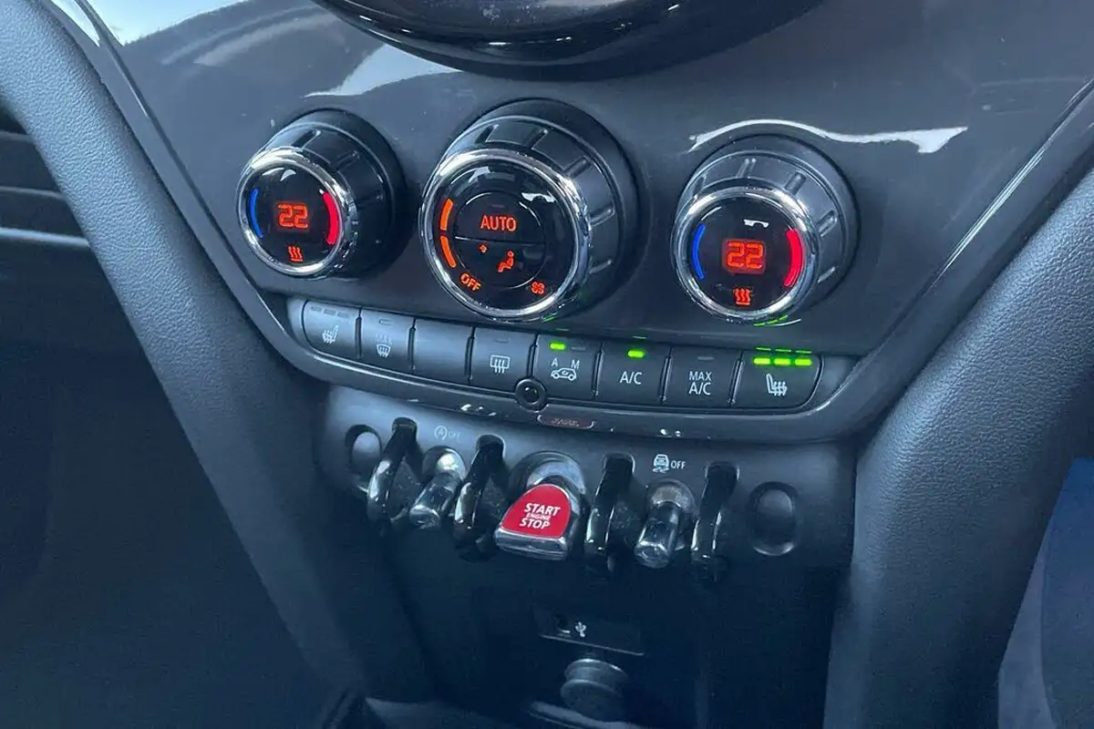 2021-mini-countryman-15-cooper-classic-auto-big-36