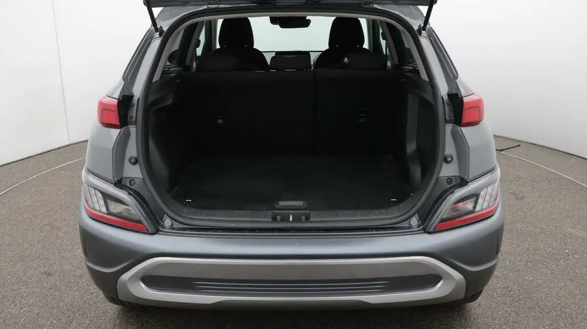 2022-hyundai-kona-16-gdi-premium-big-17