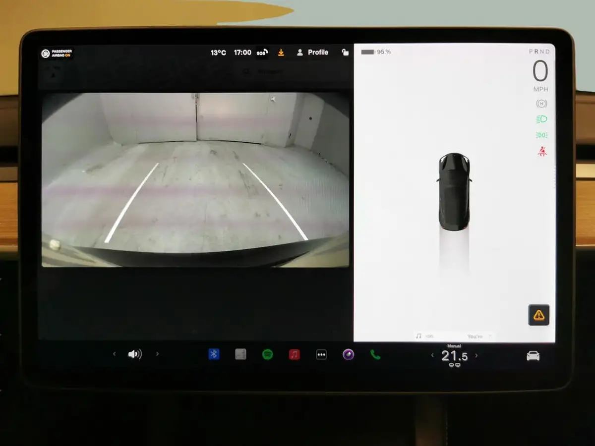 2020-tesla-model-3-e-long-range-big-5