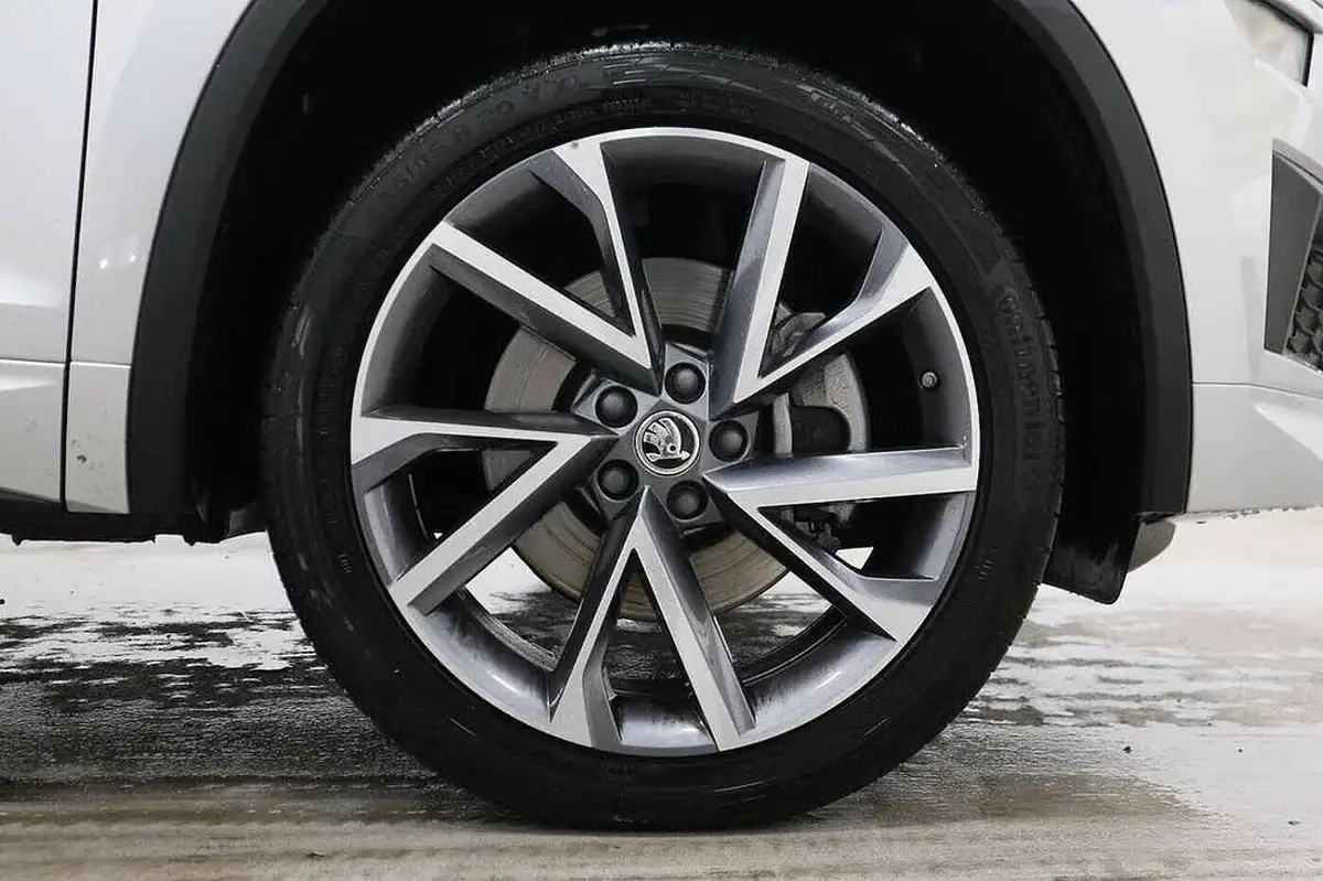 2024-skoda-kodiaq-20-tsi-sportline-big-4
