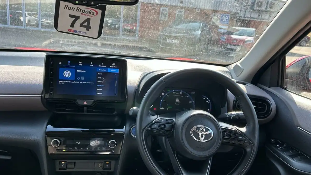 2023-toyota-yaris-cross-15-vvt-i-excel-awd-i-big-5