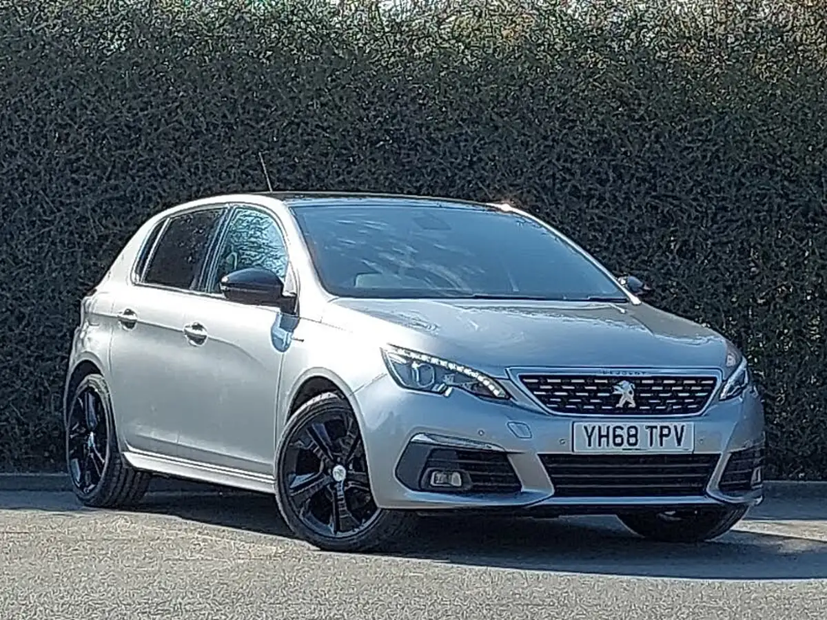 2018-peugeot-308-12-puretech-gt-line-big-0
