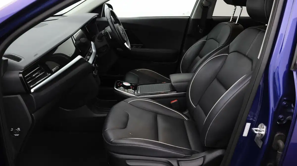 2021-kia-e-niro-ev-3-big-13