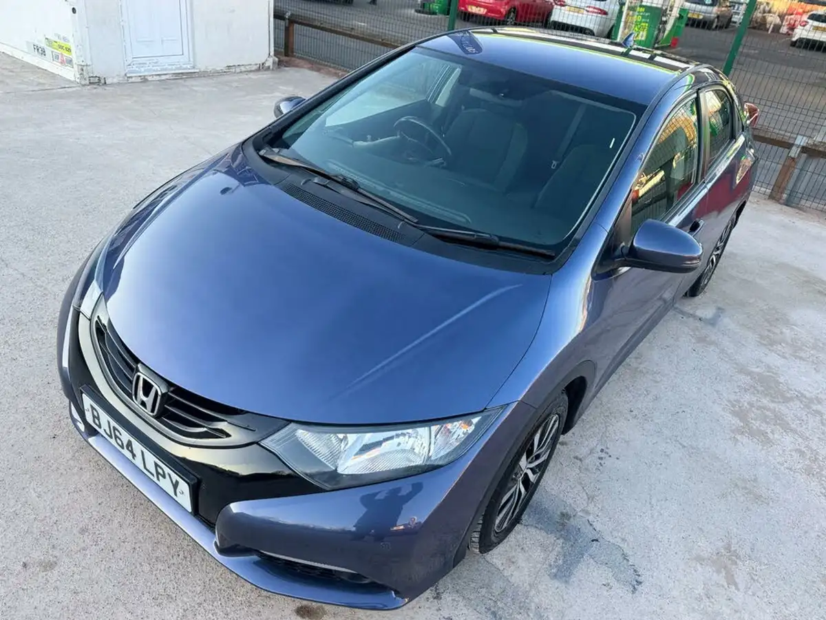 2014-honda-civic-16td-se-plus-t-hatchback-big-13