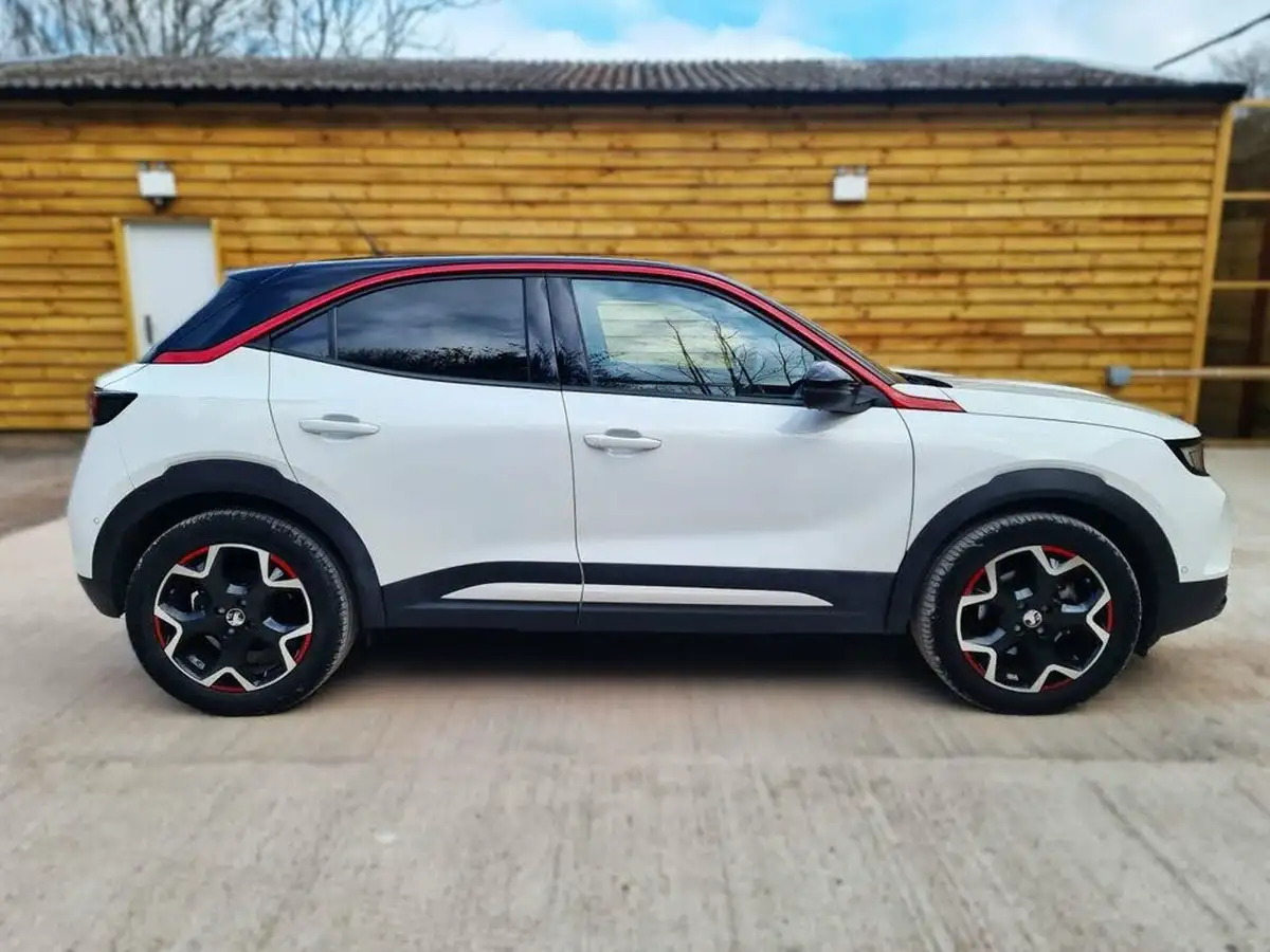 2022-vauxhall-mokka-e-sri-premium-big-1