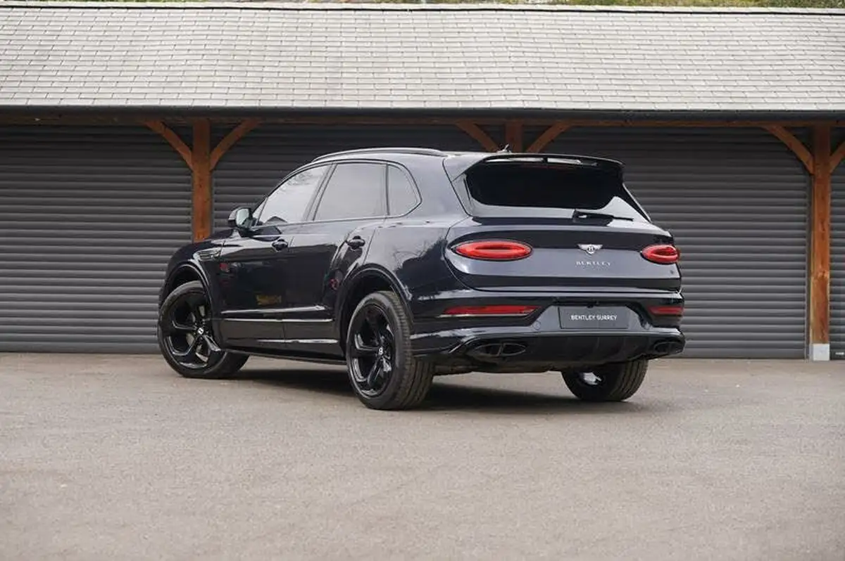 2022-bentley-bentayga-40-v8-big-2