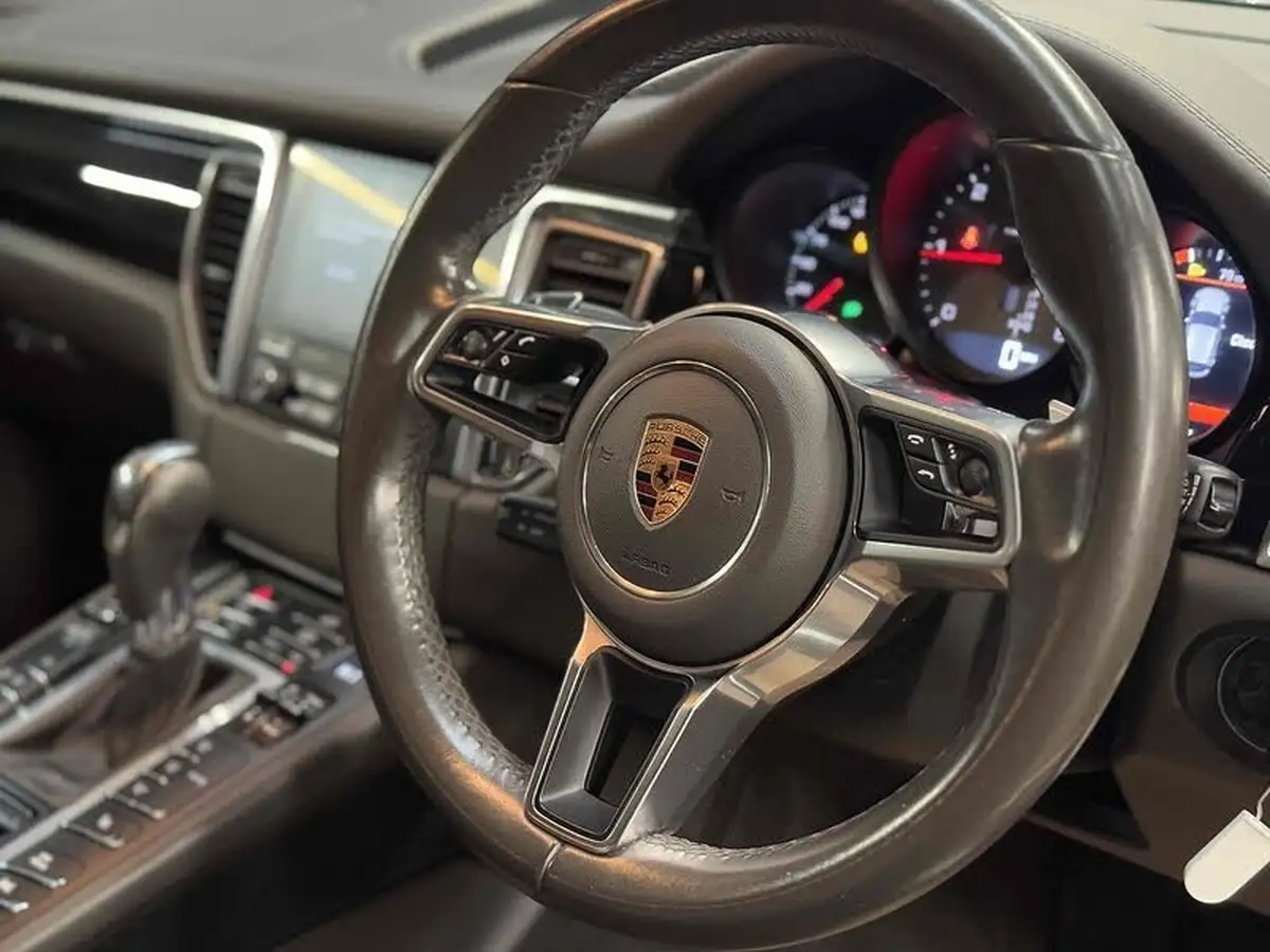 2016-porsche-macan-30td-s-big-6