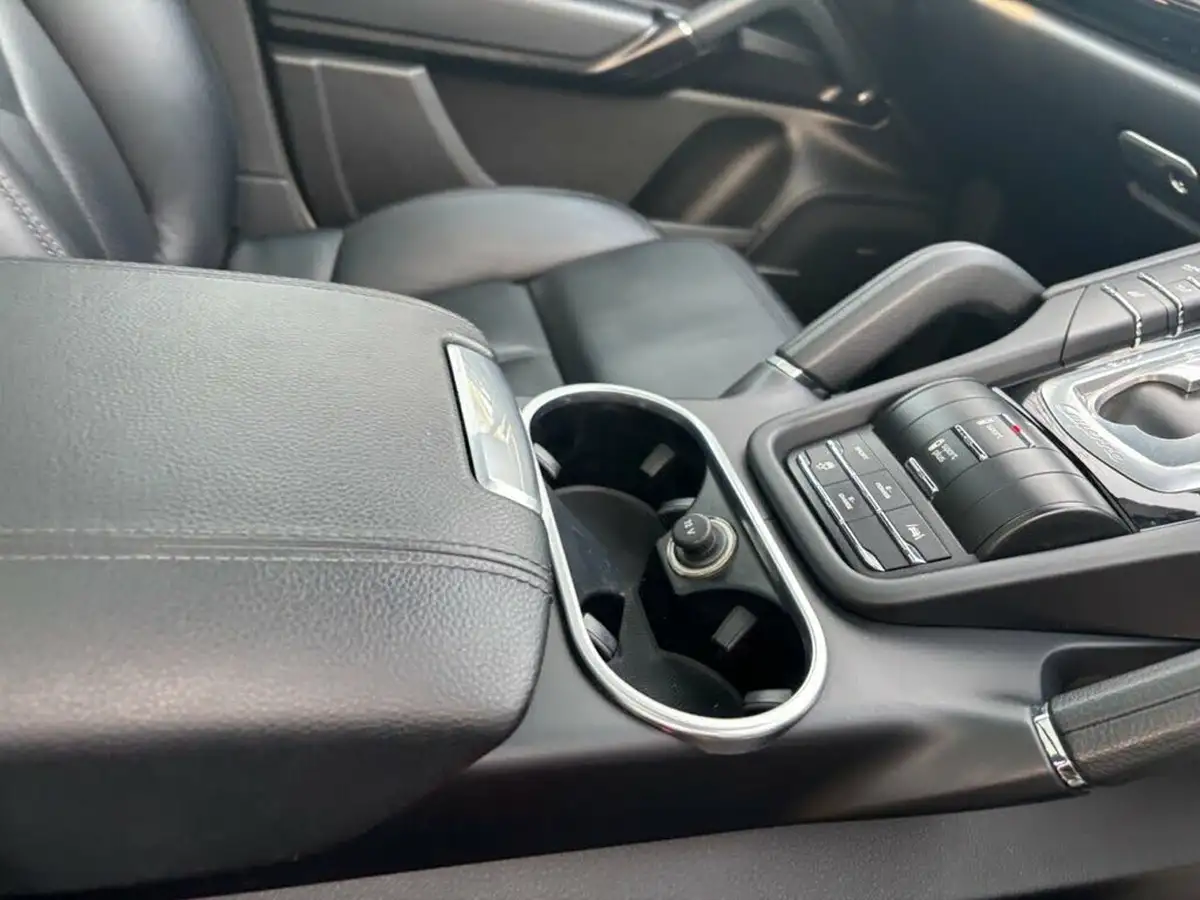 2017-porsche-cayenne-30-s-e-hybrid-platinum-edition-big-38