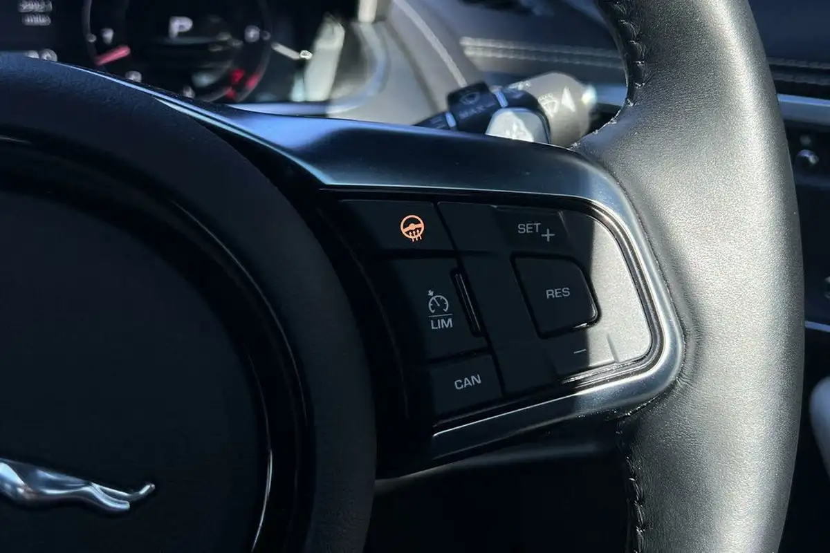 2021-jaguar-f-type-50-v8-sc-r-dynamic-awd-coupe-big-38