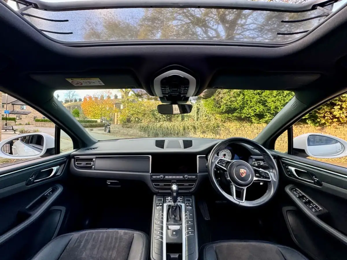 2019-porsche-macan-20-big-16