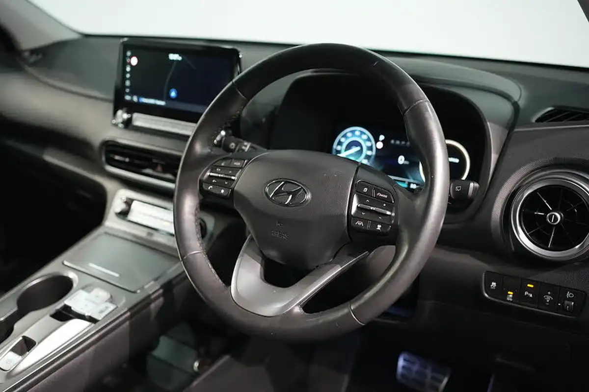 2022-hyundai-kona-e-premium-204ps-64kwh-7kw-obc-big-49