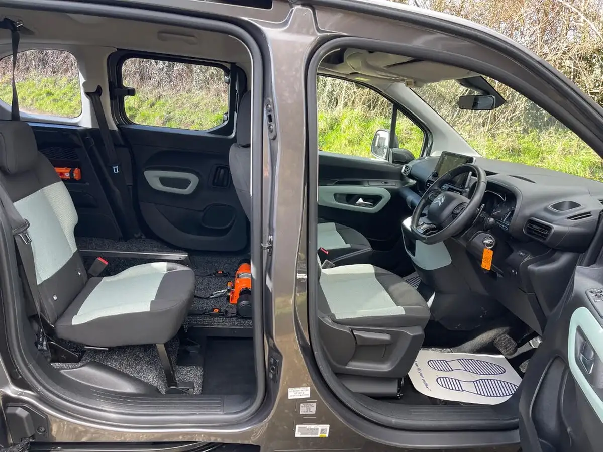 2019-citroen-berlingo-15bluehdi-feel-m-size-130ps-eat8-big-12