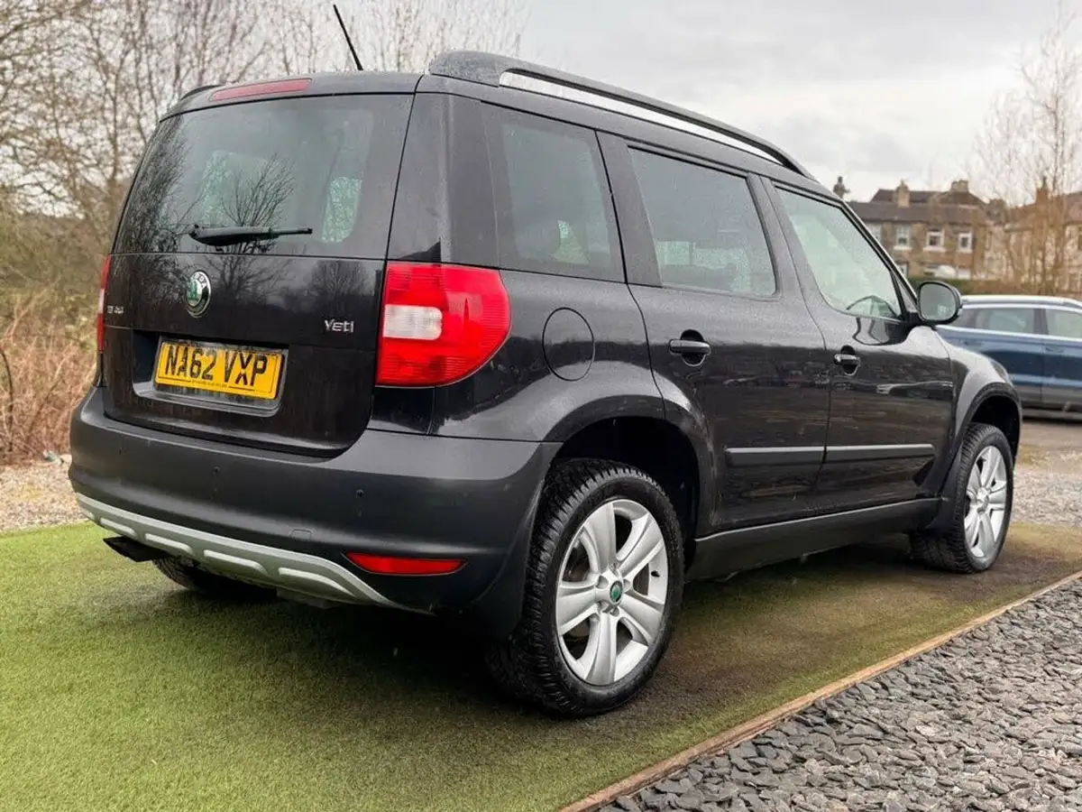 2012-skoda-yeti-20td-se-plus-140bhp-4x4-big-6