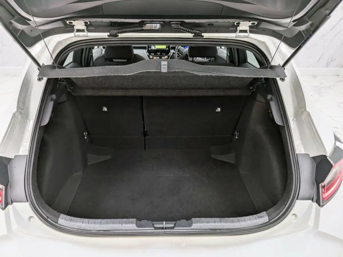 2019-toyota-corolla-18-vvt-i-design-trk-hatchback-5d-big-29