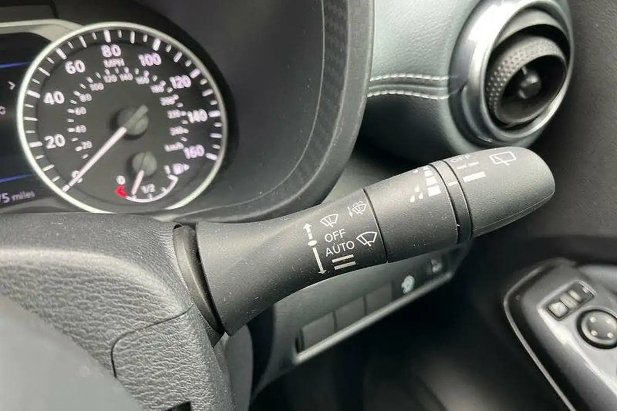 2020-nissan-juke-10-dig-t-n-connecta-117ps-dct-big-14