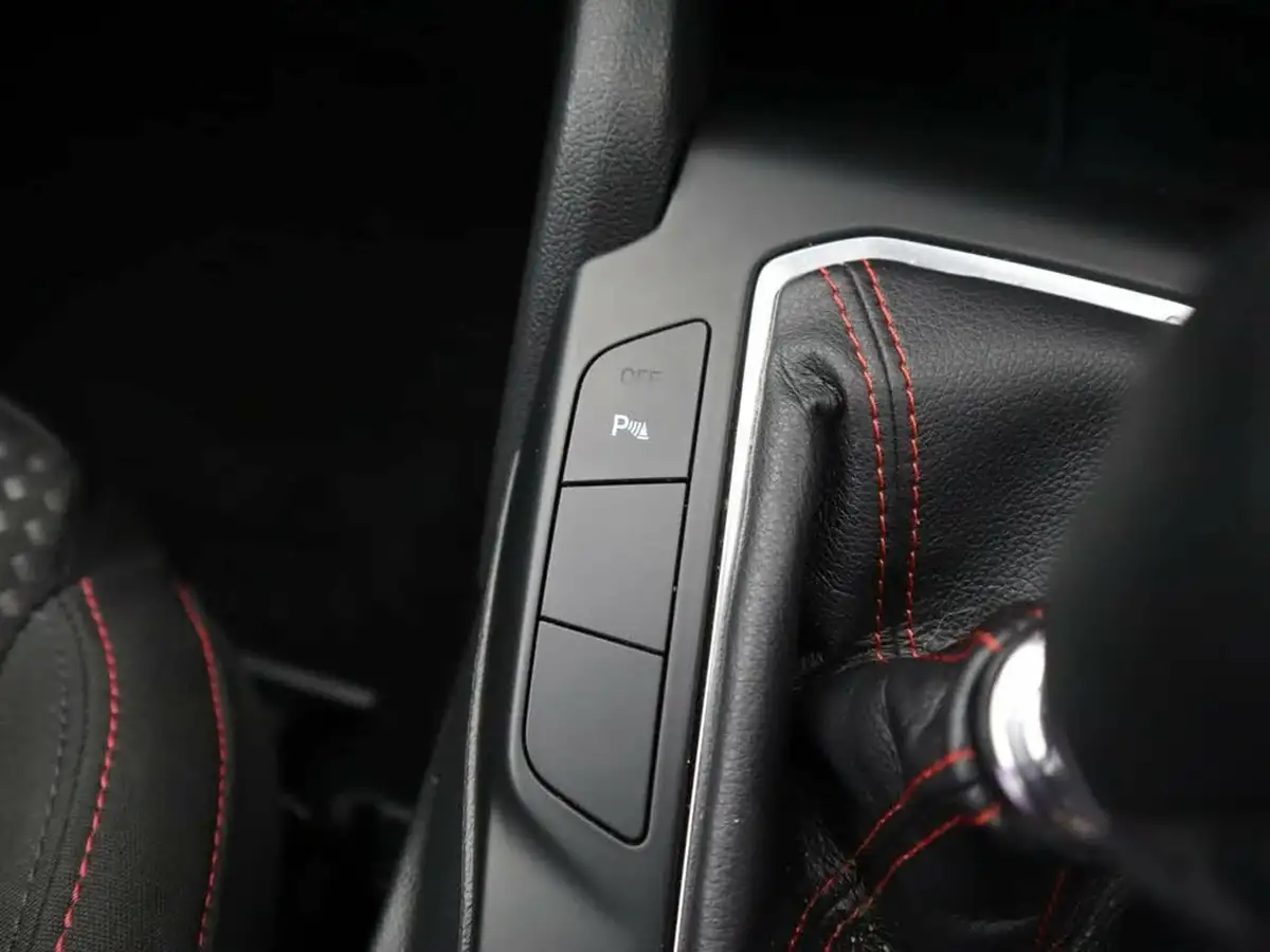 2021-ford-focus-10t-st-line-edition-125ps-hatchback-big-23