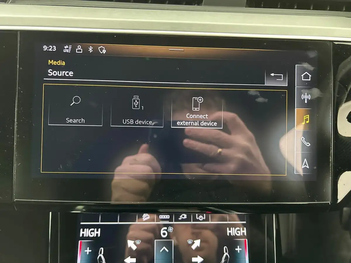 2020-audi-e-tron-50e-s-line-station-wagon-big-33