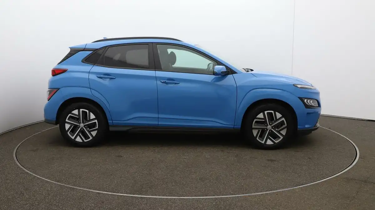 2022-hyundai-kona-e-premium-204ps-64kwh-7kw-obc-big-40