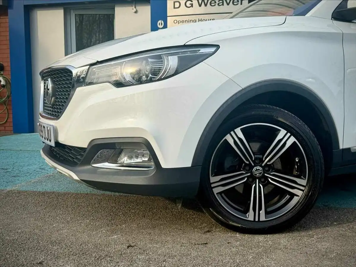 2019-mg-zs-suv-15-vti-tech-exclusive-105bhp-big-4