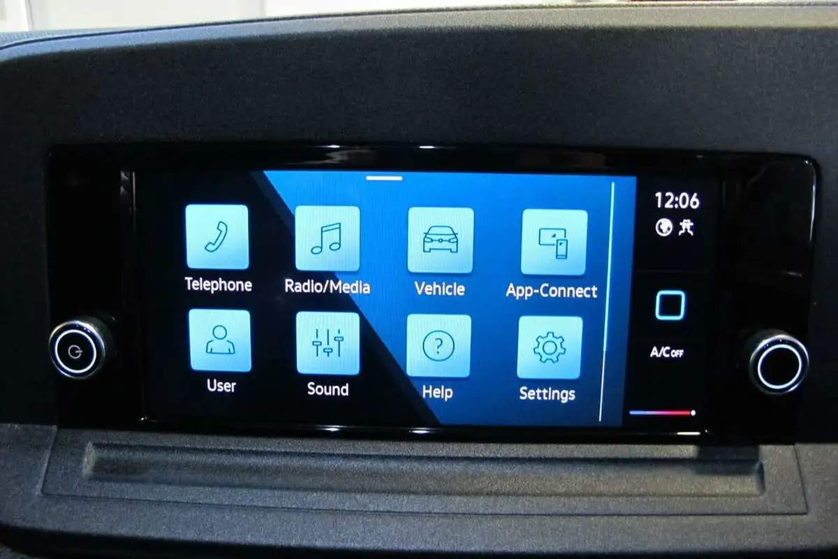 2022-volkswagen-caddy-20tdi-maxi-life-122ps-big-24