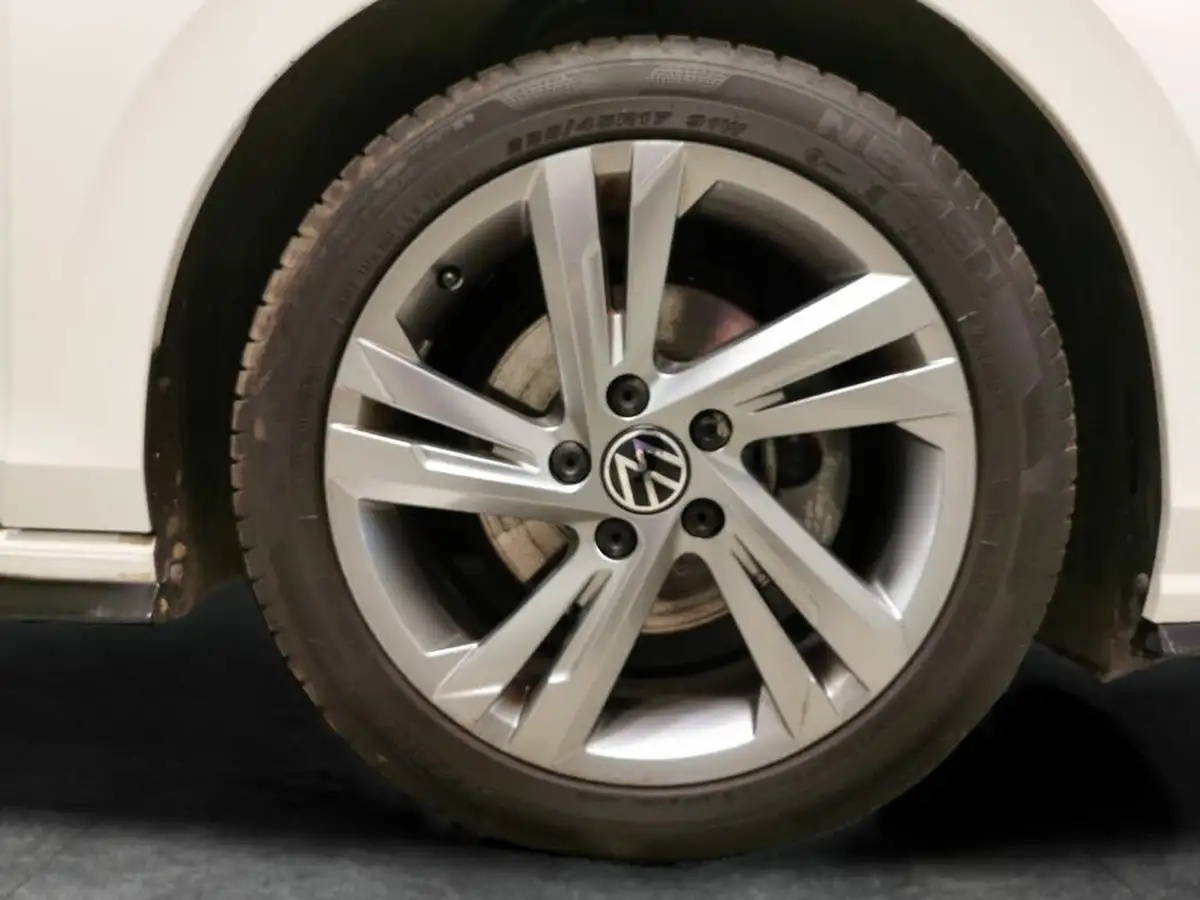 2022-volkswagen-golf-15-tsi-r-line-150ps-hatchback-big-30