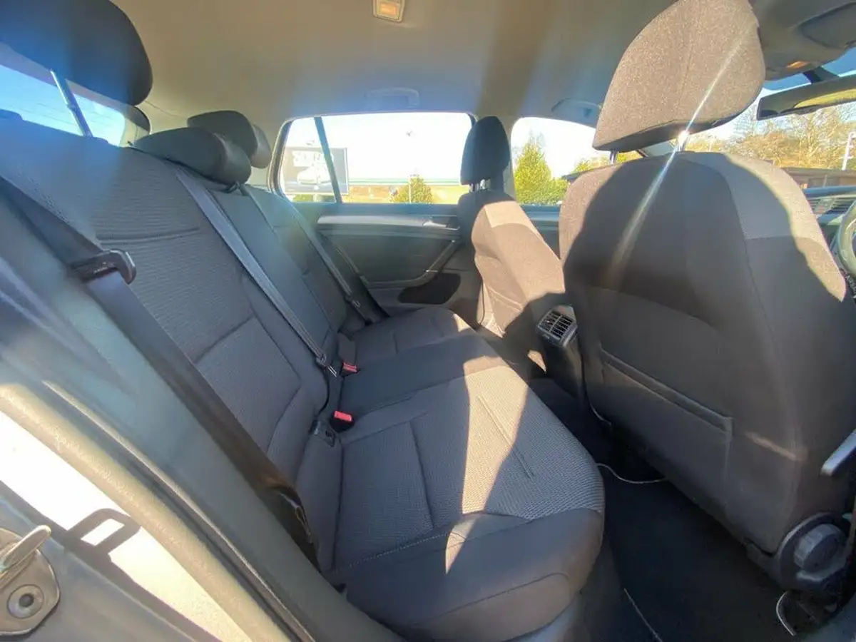 2015-volkswagen-golf-16tdi-match-110ps-bmtss-5d-dsg-big-17
