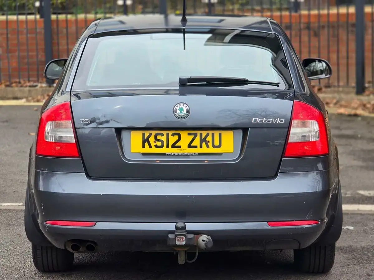 2012-skoda-octavia-14-se-plus-tsi-122bhp-plus-hatchback-big-2