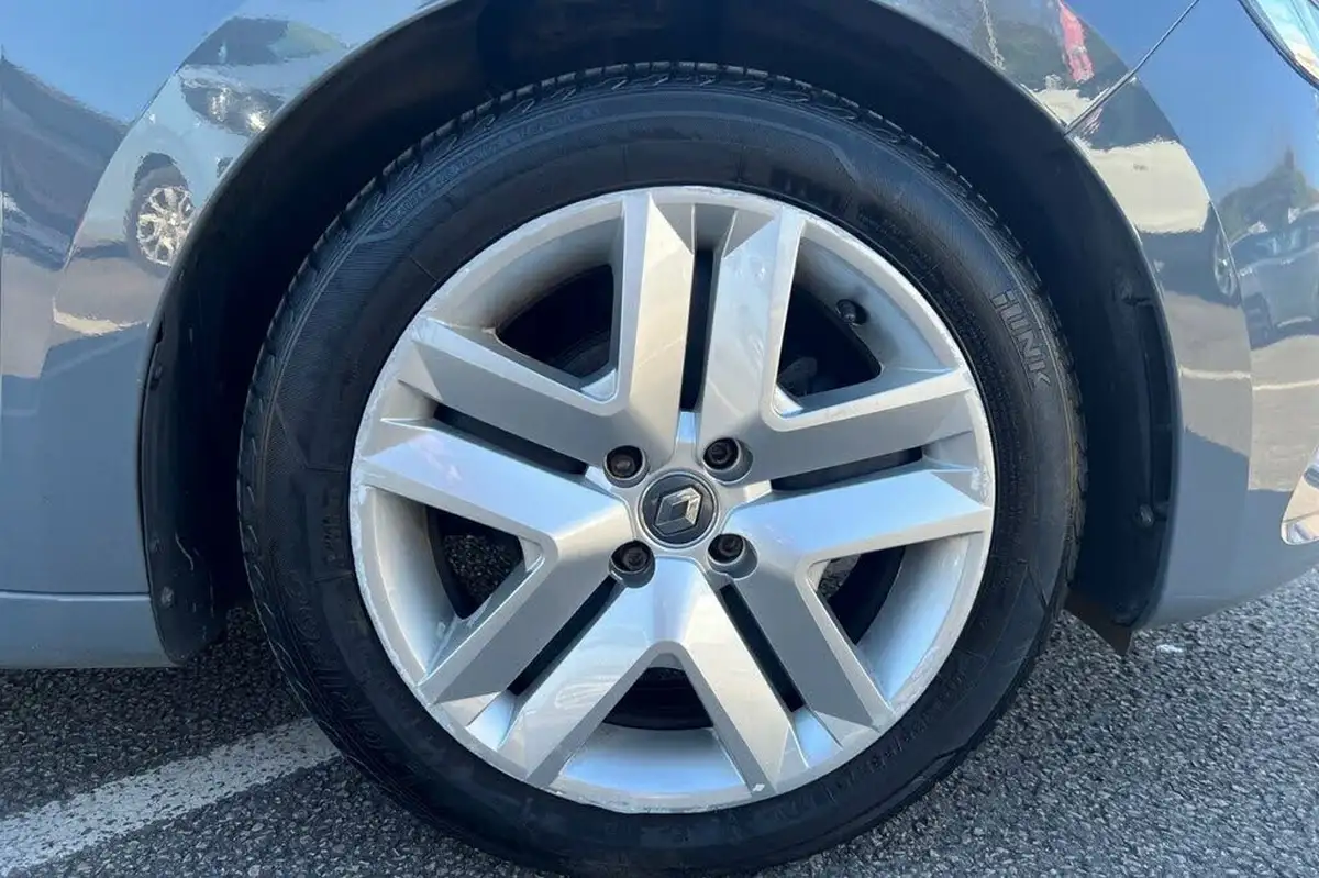2020-renault-clio-10-sce-play-75bhp-big-10