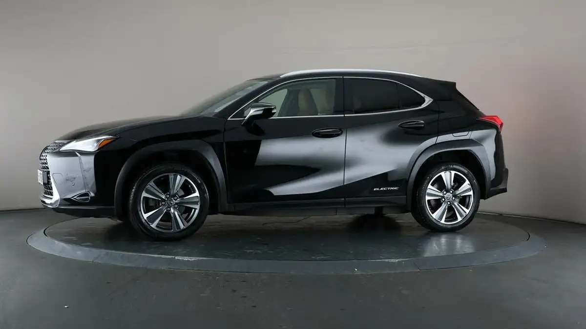2021-lexus-ux-300e-e-ux-big-40