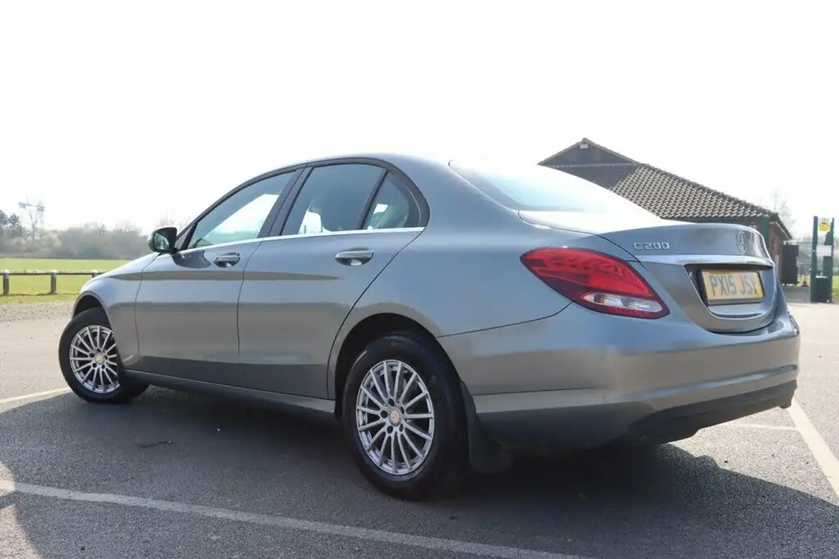 2015-mercedes-benz-c-class-20-c200-se-184ps-executivess-saloon-4d-7g-tronic-plus-big-2