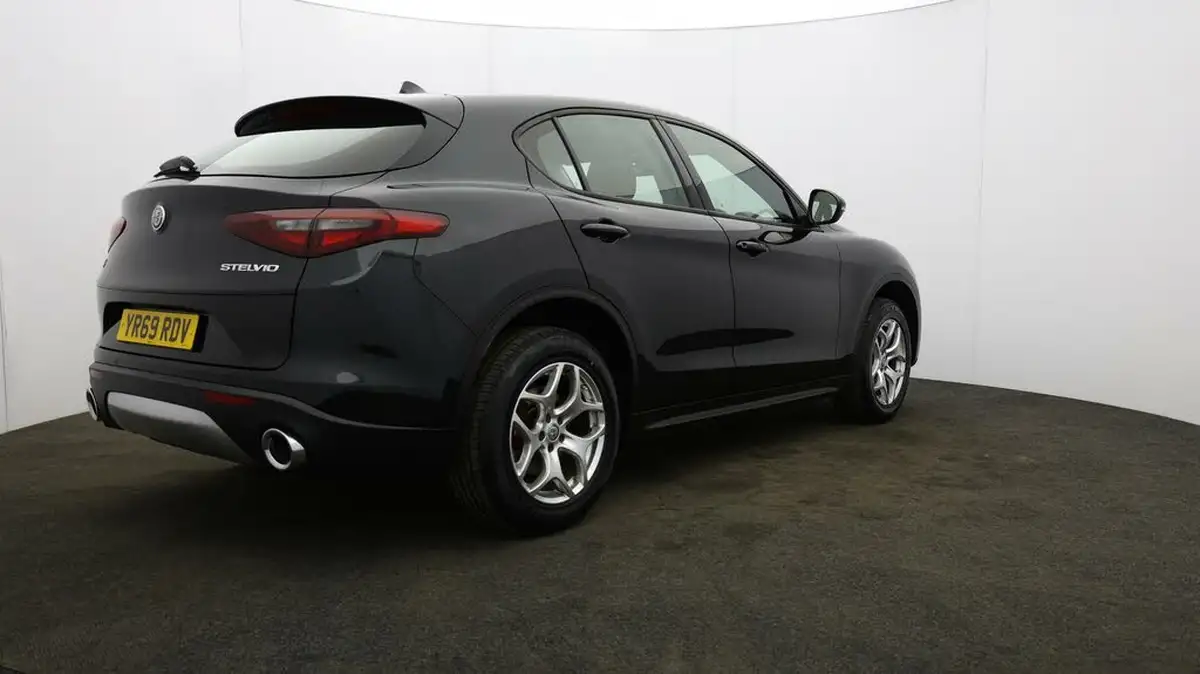2019-alfa-romeo-stelvio-20-super-ss-big-52