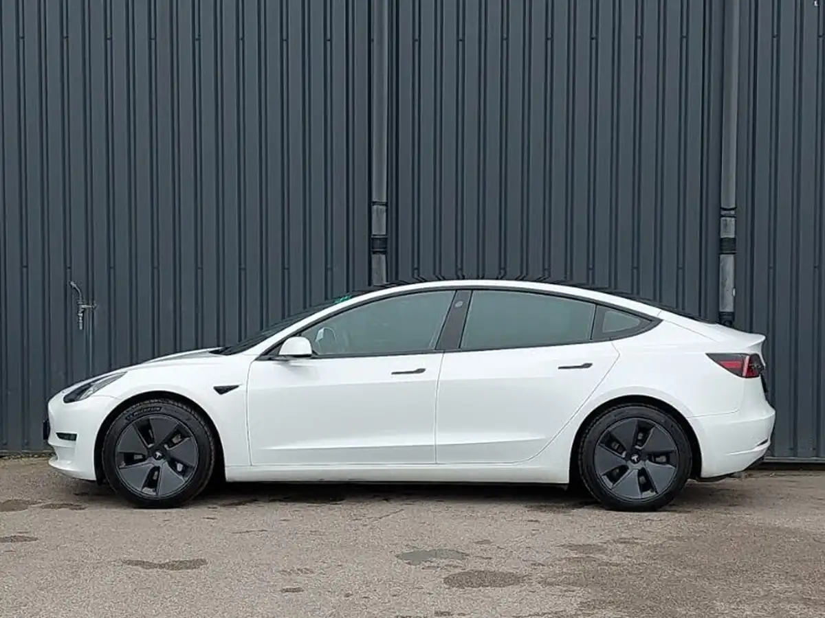 2021-tesla-model-3-e-long-range-awd-big-3