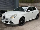 2010-alfa-romeo-giulietta-14-veloce-multiair-170bhp-small-34