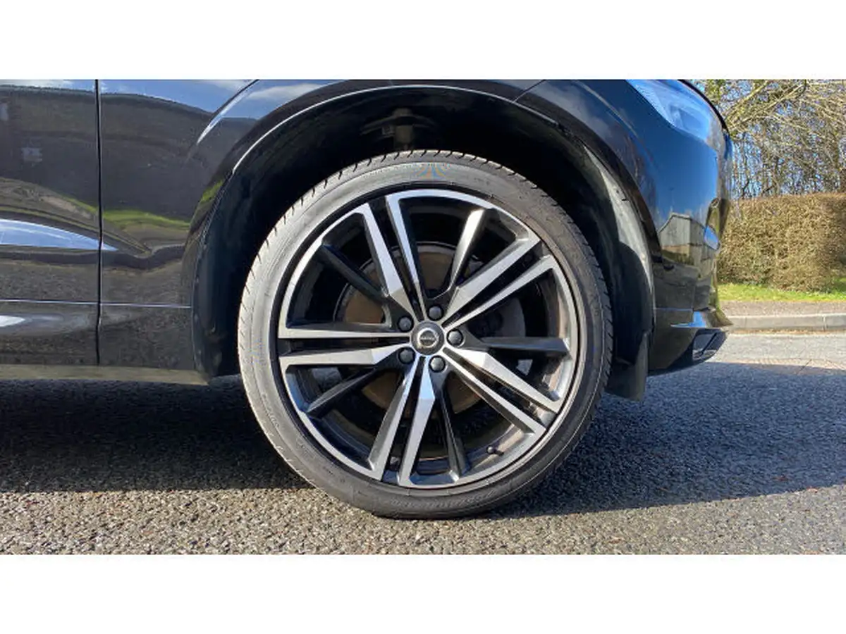 2021-volvo-xc60-20-b5-r-design-pro-awd-big-15