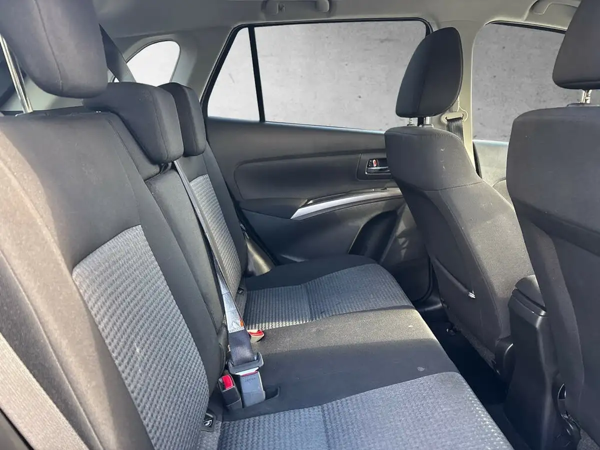 2023-suzuki-s-cross-14-boosterjet-motion-big-11