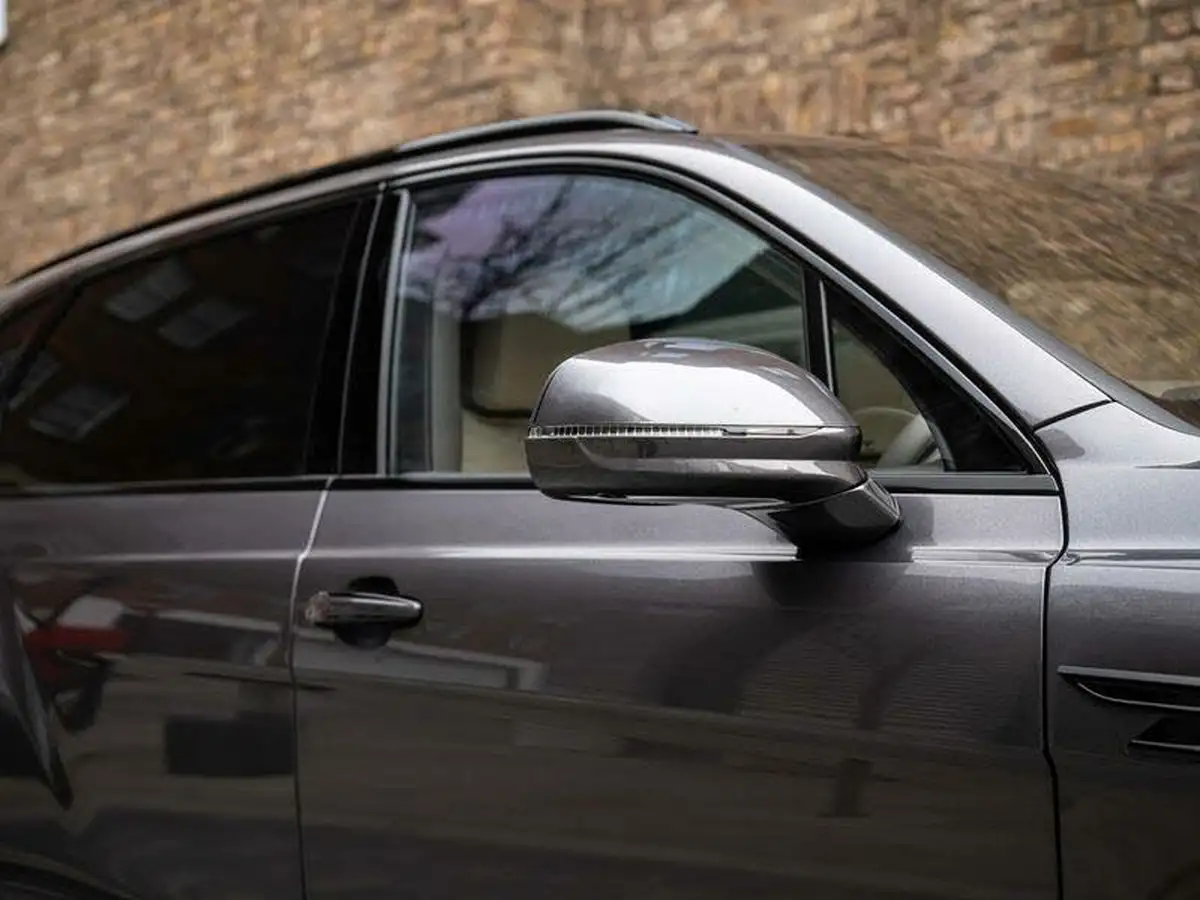 2023-bentley-bentayga-40-v8-extended-wheelbase-azure-big-50