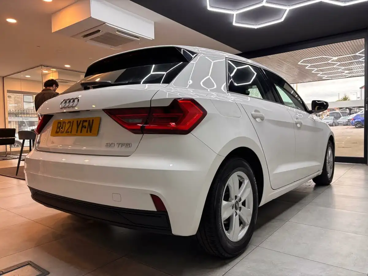 2021-audi-a1-10-30-tfsi-technik-110ps-s-tronic-big-8